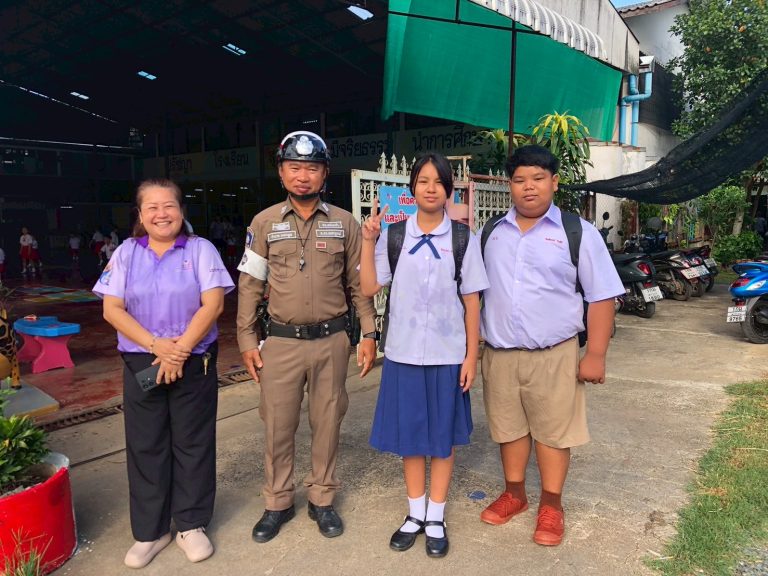 วันที่ 2 มิถุนายน 2569 เวลา 07.20 – 08.00 น. ร.ต.ท.อำนาจ แพงมูล รอง สว.(ป.) สภ.หล่มเก่า เจ้าหน้าที่สายตรวจจราจร ออกปฏิบัติหน้าที่อำนวยความสะดวกด้านการจราจร